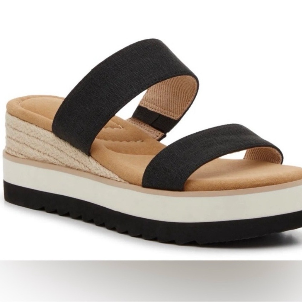 Kelly & Katie Black and Tan Wedge Sandals